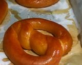 Foto langkah ke 8 dari resep Pretzel ala Auntie Annes🥨.