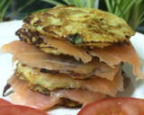 Foto del paso 4 de la receta: Tortitas de patata con salmón