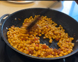 Foto del paso 3 de la receta: Garbanzos con cigalas