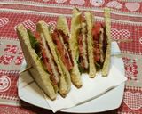 Foto del passaggio 2 della ricetta Club Sandwich con Cotoletta di pollo e speck croccante