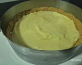 Foto del paso 4 de la receta: Tarta de frutillas 🍓 con base de galletitas 😋