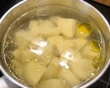 Foto del paso 2 de la receta: Sajonia con puré casero y guarnición de guisantes