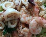 รูปขั้นตอนการทำที่ 4 ของ ข้าวผัดทะเล 😋ทานคนเดียวเก๋ๆ