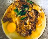 Gambar langkah 3 resipi Nasi Goreng Sardin.