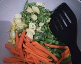 Foto langkah ke 5 dari resep Tumis Sayur Warna Warni.