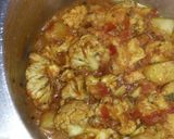 A picture of step 3 of Aloo gobhi sabzi.