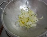 Foto langkah ke 4 dari resep Cumi Saos Padang Mix Saos Tiram.