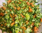 Foto del paso 1 de la receta: Tartar de Brócoli y Pollo Crunchy