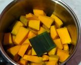 Foto langkah ke 2 dari resep Kolak Labu Kuning Tanpa Santan.