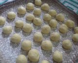 Foto langkah ke 4 dari resep Donat kentang.