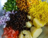 ભેળ (Bhel Recipe In Gujarati) રેસીપી સ્ટેપ2ફોટો