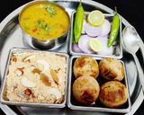 राजस्थानी पंचमेल दाल बाटी चूरमा (rajasthani panchmel dal bati churma recipe in Hindi) रेसिपी चरण 14 फोटो
