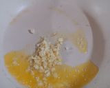 Foto langkah ke 2 dari resep Garlic Butter Rice.