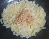 A picture of step 4 of Chicken Alfredo.