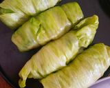 A picture of step 9 of Steamed Lettuce Roll.