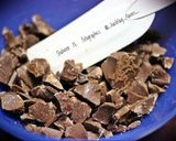 A picture of step 7 of Motichoor choco tart.