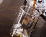 A picture of step 3 of Mint Iced Coffee Latte.