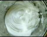Foto langkah ke 2 dari resep Hokkaido Chiffon Cupcake.