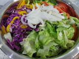 Salad trộn sốt mè rang (ăn chay được)
