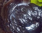A picture of step 2 of Strawberry chocolate bar.