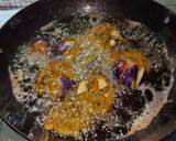 A picture of step 5 of Undhiyu.