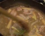 A picture of step 5 of Thai green chicken curry (gaeng kiaw wan gai).