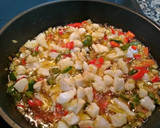 Foto del paso 1 de la receta: Tortilla de bacalao con pimientos