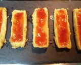 Foto del paso 3 de la receta Camenbert frito con mermelada de frambuesa y caramelo líquido