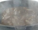 A picture of step 5 of My Braising Steak in Onion Gravy with Mashed Potato & Peas 😍.