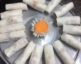 Hình bước làm 1 của món Bún chả giò Hải sản
