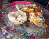 Foto del paso 3 de la receta: Tarta con un toque de cúrcuma, rellena de verdura atún y queso