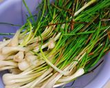 Hình bước làm 1 của món Kiệu cuộn