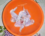A picture of step 1 of Honey chicken wings.