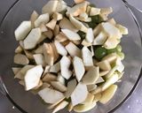 Une image de l'étape 5 de Salade de fruits du jardin (pommes raisins prunes poires pêches).