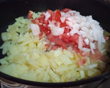 Foto del paso 3 de la receta: Caldillo de papas con machaca (carne seca)