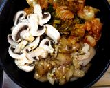 Foto langkah ke 3 dari resep Sop Ayam Tahu Kimchi.