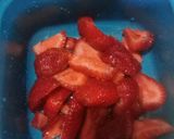 Foto del paso 1 de la receta: Juguito congelado de frutilla