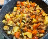 Une image de l'étape 24 de Sauté de porc mijoté au curry avec des légumes.