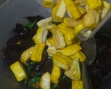 Foto langkah ke 8 dari resep Jamur Kuping Bumbu Tauco.