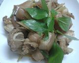 Hình bước làm 5 của món Đuôi heo kho xả ớt