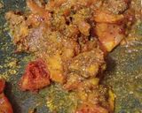 आलू शिमला मिर्च की सब्जी (Aloo shimla mirch ki sabzi recipe in hindi) रेसिपी चरण 2 फोटो