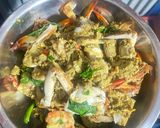 รูปขั้นตอนการทำที่ 5 ของ ปูม้า&กุ้งผัดผงกระหรี่