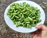 Foto langkah ke 1 dari resep Oseng Buncis Tempe Bosok.