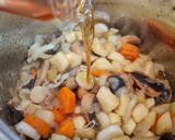 Foto del paso 5 de la receta: Carrilleras en salsa de champiñones y manzana
