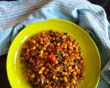 A picture of step 1 of Dry Chana Masala.
