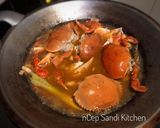 Foto langkah ke 2 dari resep Kepiting Saus Singapore(Chilli Crab).