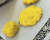 Foto del paso 3 de la receta: Arepas 🫓 de papa con queso 🧀✨