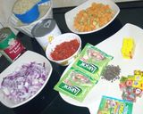 A picture of step 1 of Fried rice with salad.