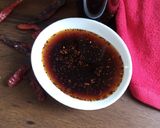 A picture of step 5 of Chilli Oil.