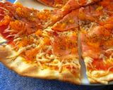 Foto del paso 4 de la receta: Pizza de Salmón ahumado con Perlas de Bogavante